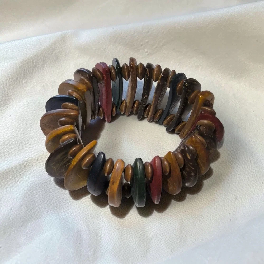 Vintage Coconut Shell Chunky Stretch Bracelet Boho Natural Wood Jewelry - Picture 2 of 5